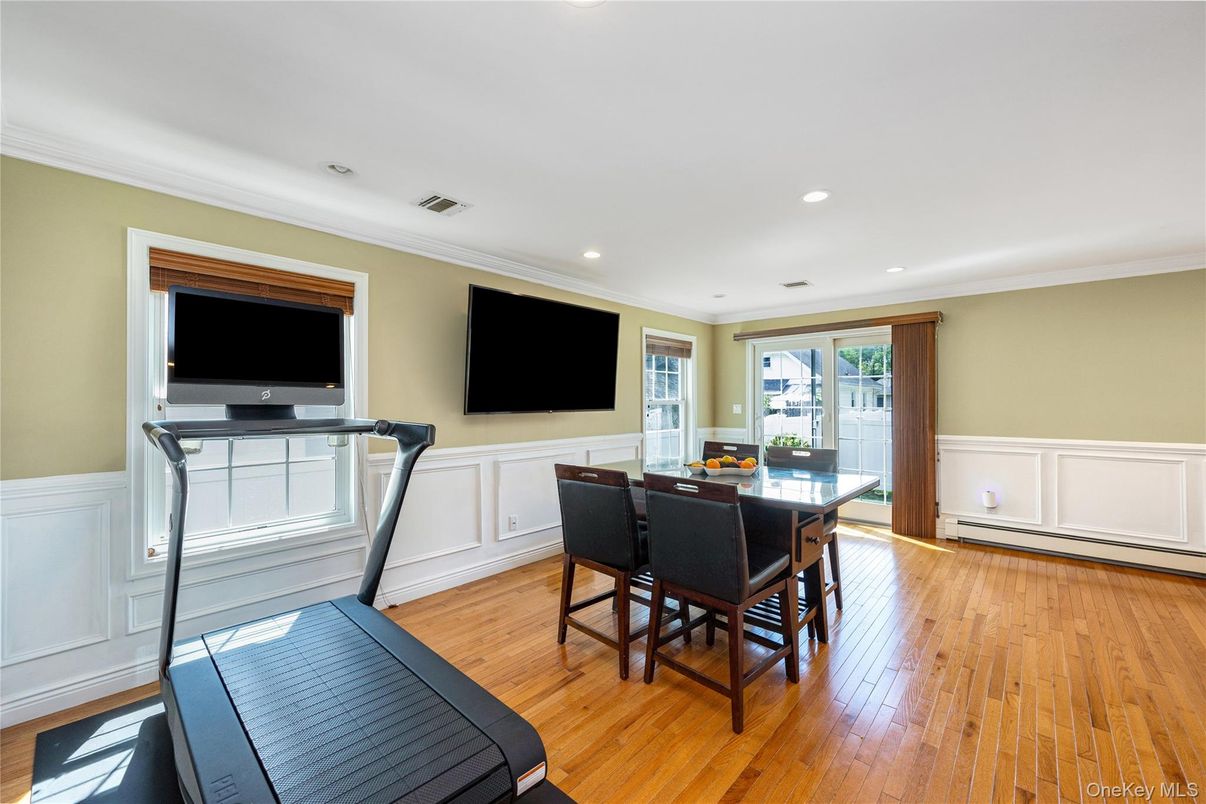 Dining room, Interior, Recessed Lighting, Wood Texture Flooring