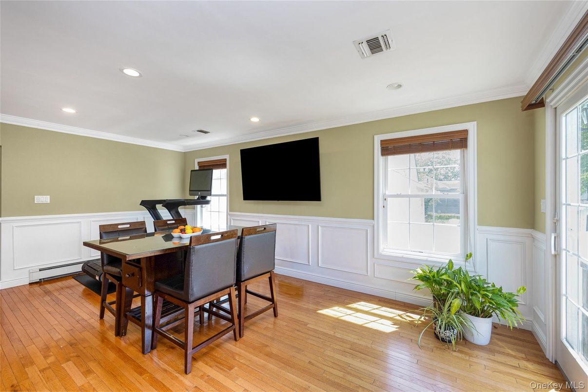 Dining room, Interior, Recessed Lighting, Wood Texture Flooring
