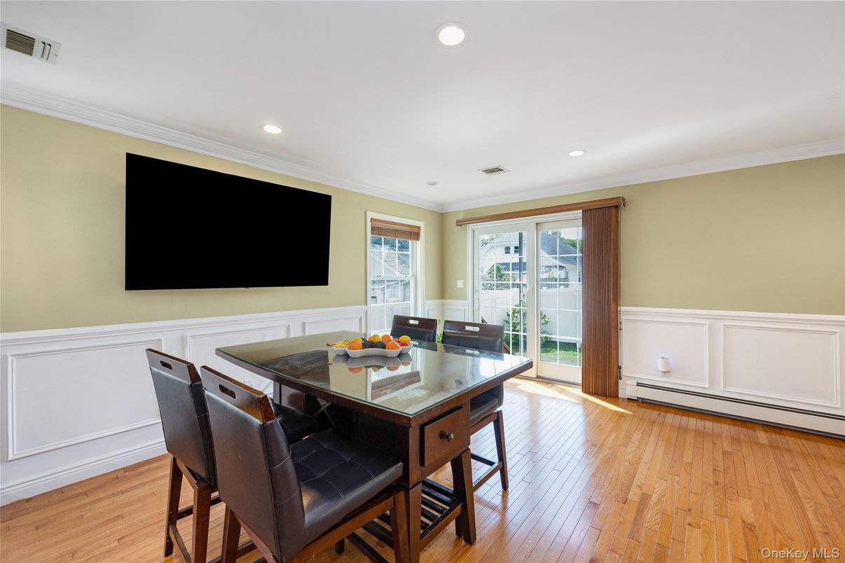 Dining room, Interior, Recessed Lighting, Wood Texture Flooring
