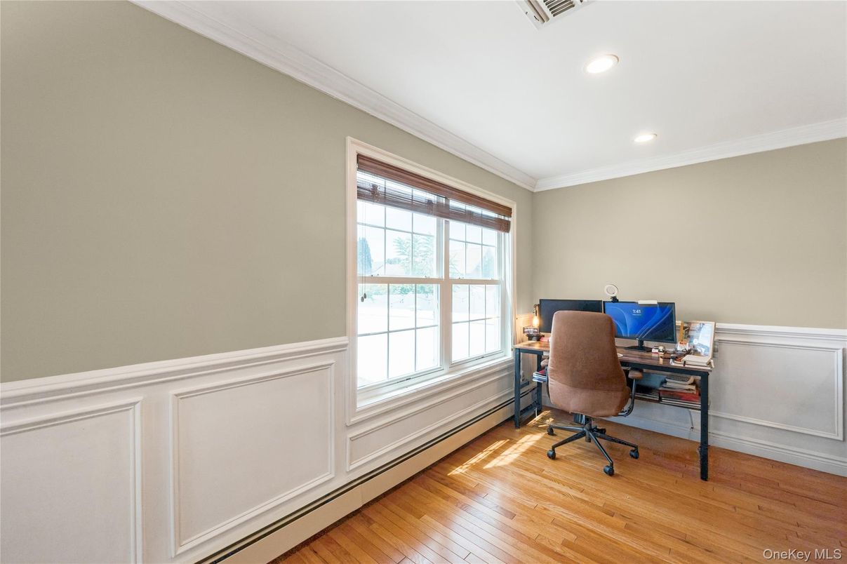 Home Office, Interior, Recessed Lighting, Wood Texture Flooring