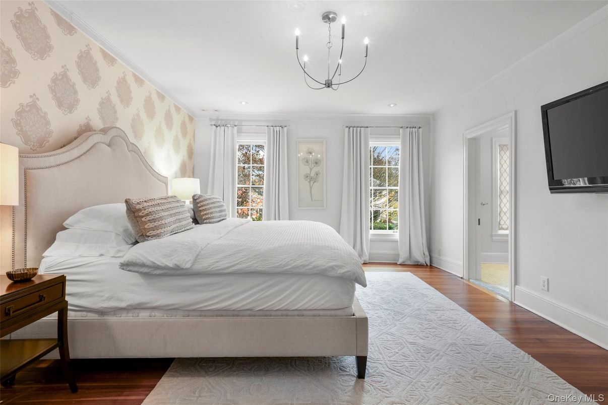 Bedroom, Chandelier, Interior, Recessed Lighting, Wood Texture Flooring