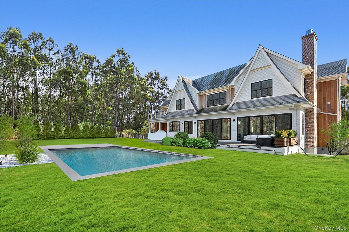 Backyard, Exterior, Pool
