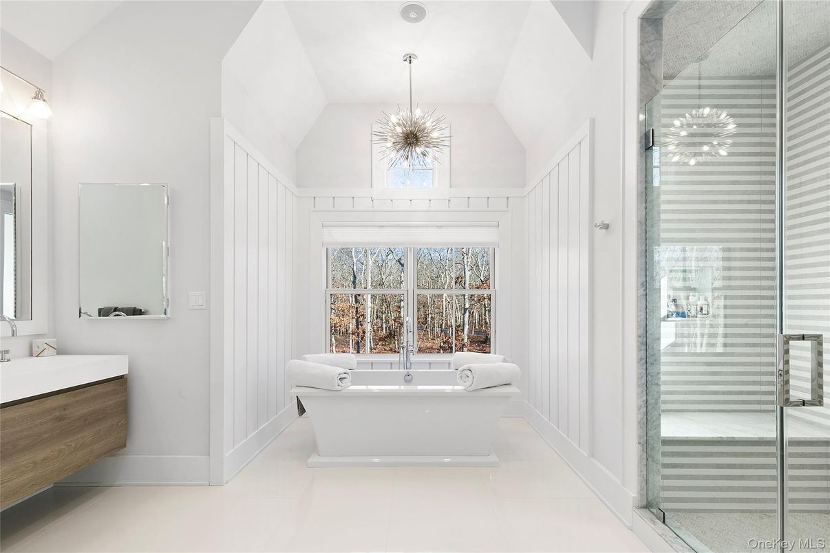 Bathroom, Free Standing Baths, Glass Shower, Interior, Pendant Lights