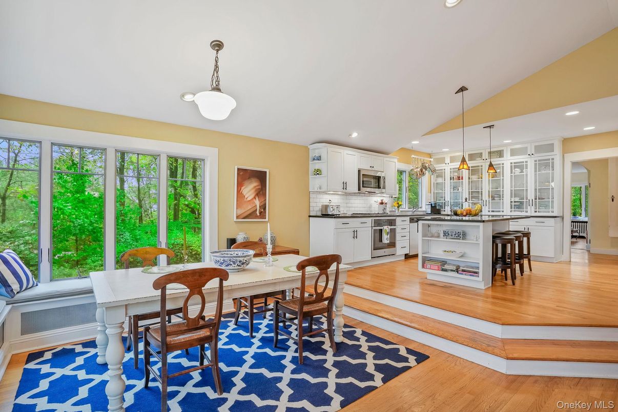 Dining room, Interior, Kitchen, Pendant Lights, Recessed Lighting, Wood Texture Flooring