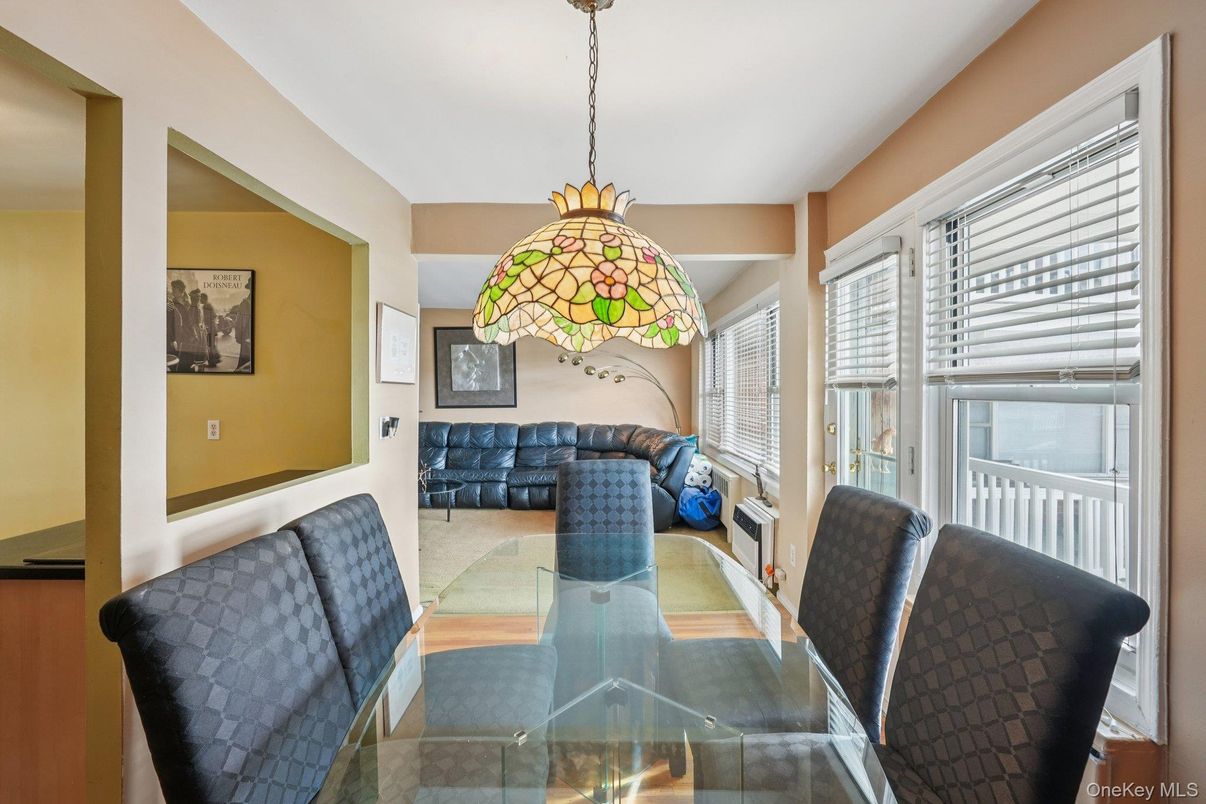Dining room, Interior, Pendant Lights