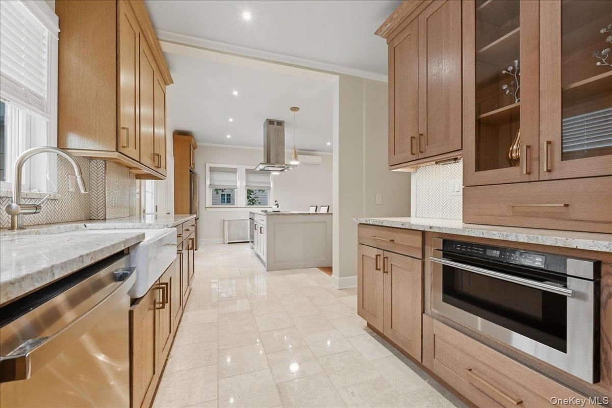 Interior, Kitchen, Pendant Lights, Recessed Lighting, Stainless Steel Appliances