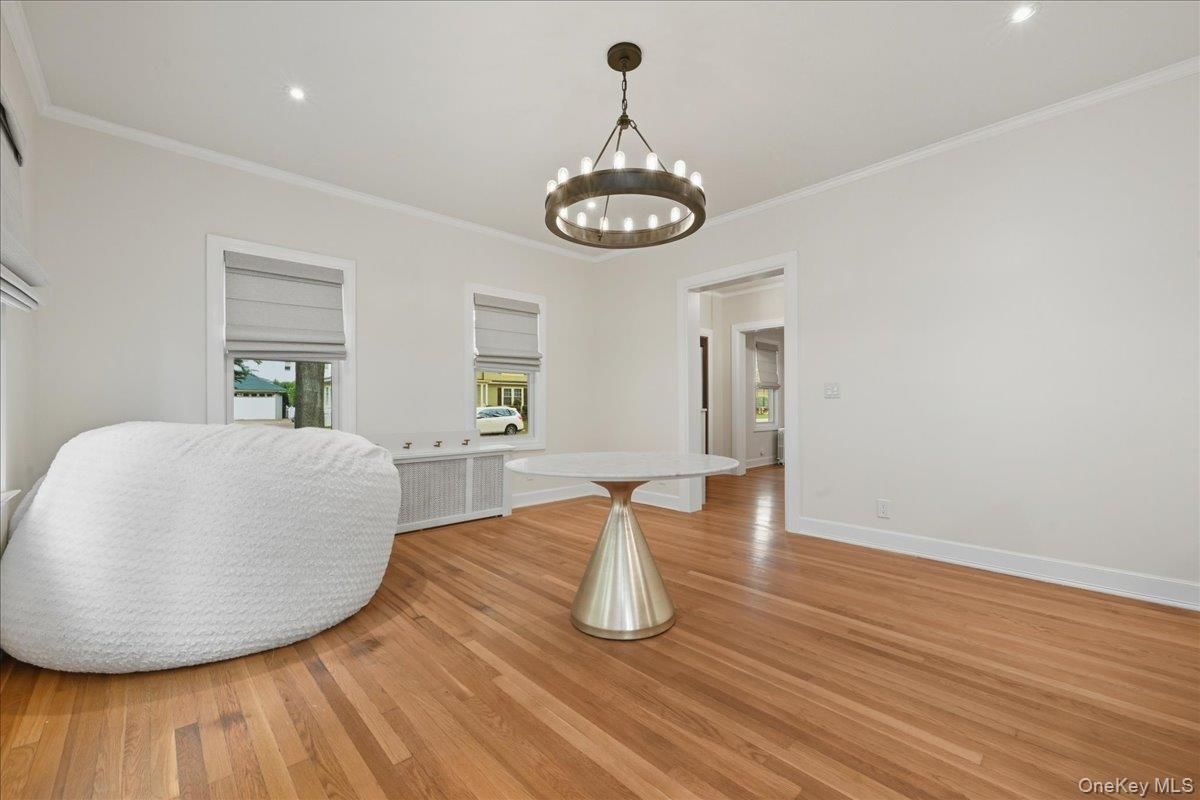 Interior, Pendant Lights, Recessed Lighting, Wood Texture Flooring
