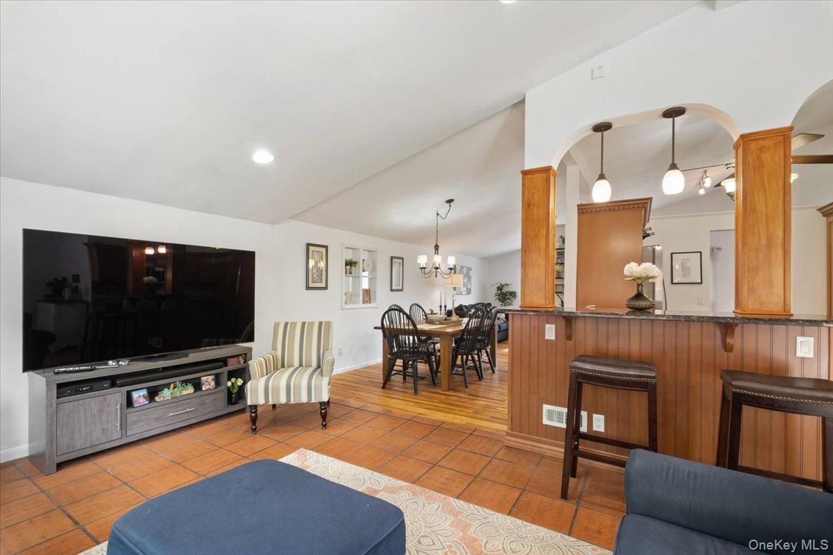 Chandelier, Dining room, Interior, Pendant Lights, Recessed Lighting, Wood Texture Flooring