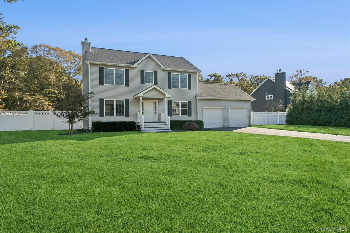 Attached, Backyard, Exterior, Facade, Georgian