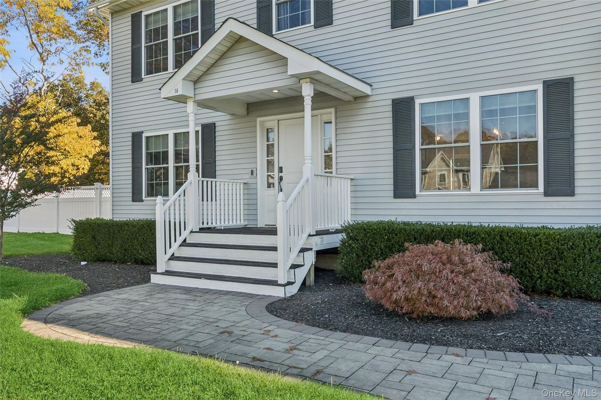 Exterior, Facade, None