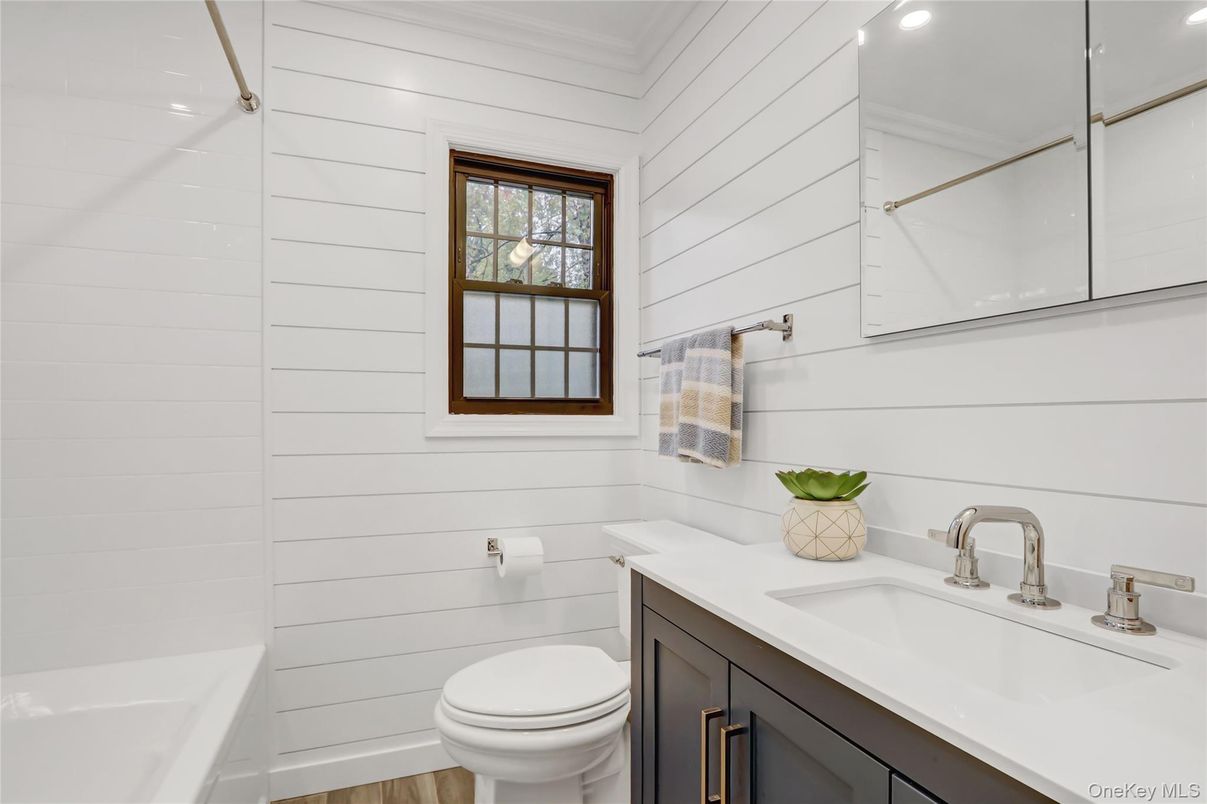 Bathroom, Interior, Recessed Lighting, Wood Texture Flooring