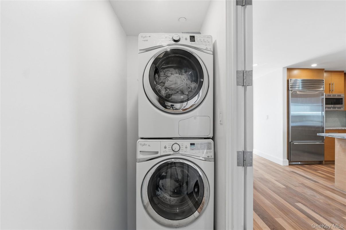 Interior, Recessed Lighting, Utility Closets, Washer, Wood Texture Flooring