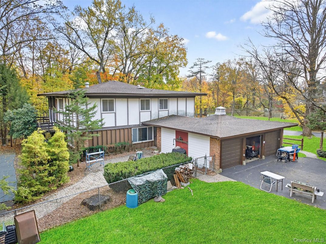 Backyard, Detached Garage, Exterior