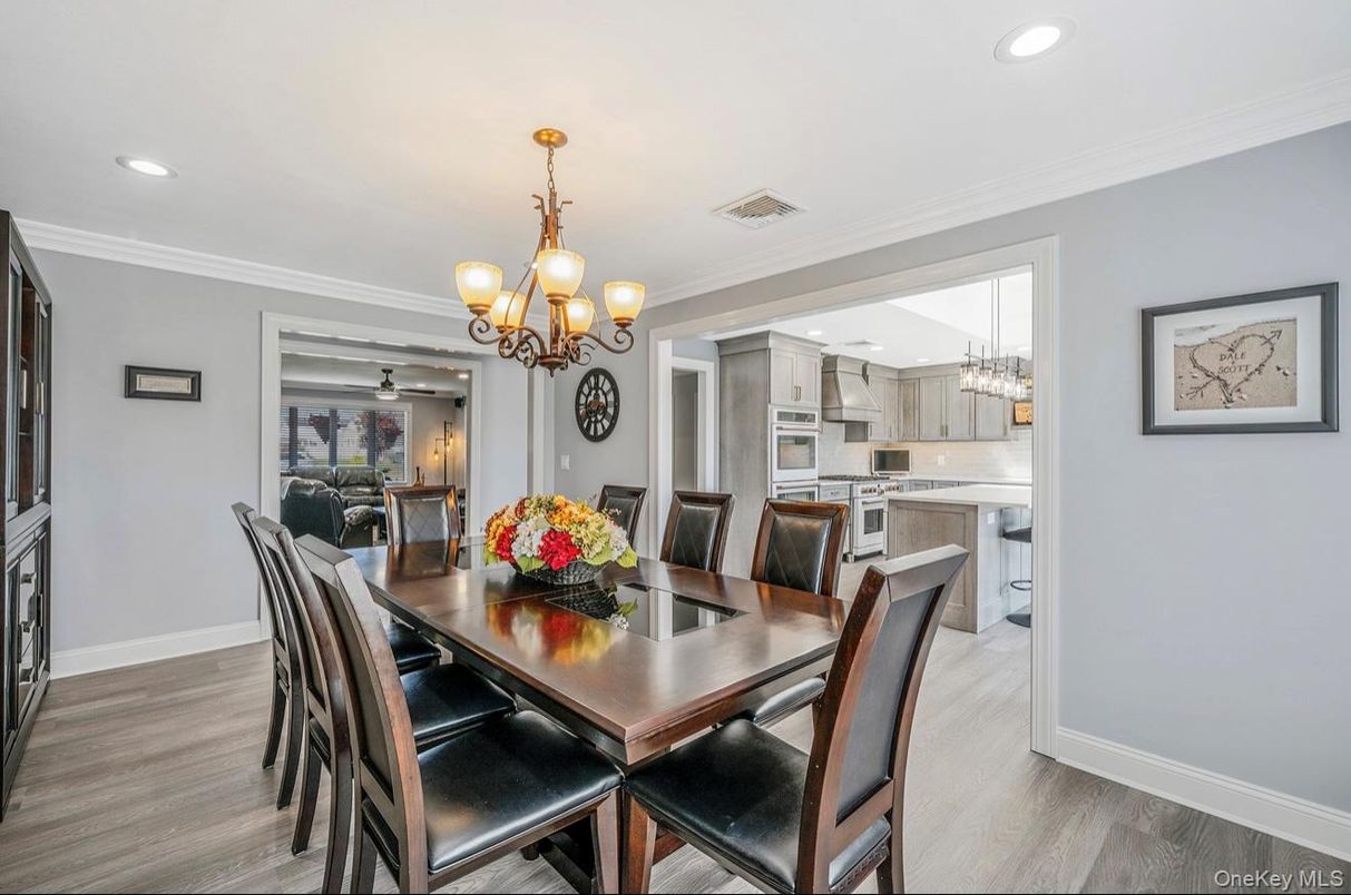 Chandelier, Dining room, Interior, Kitchen, Recessed Lighting, Wood Texture Flooring