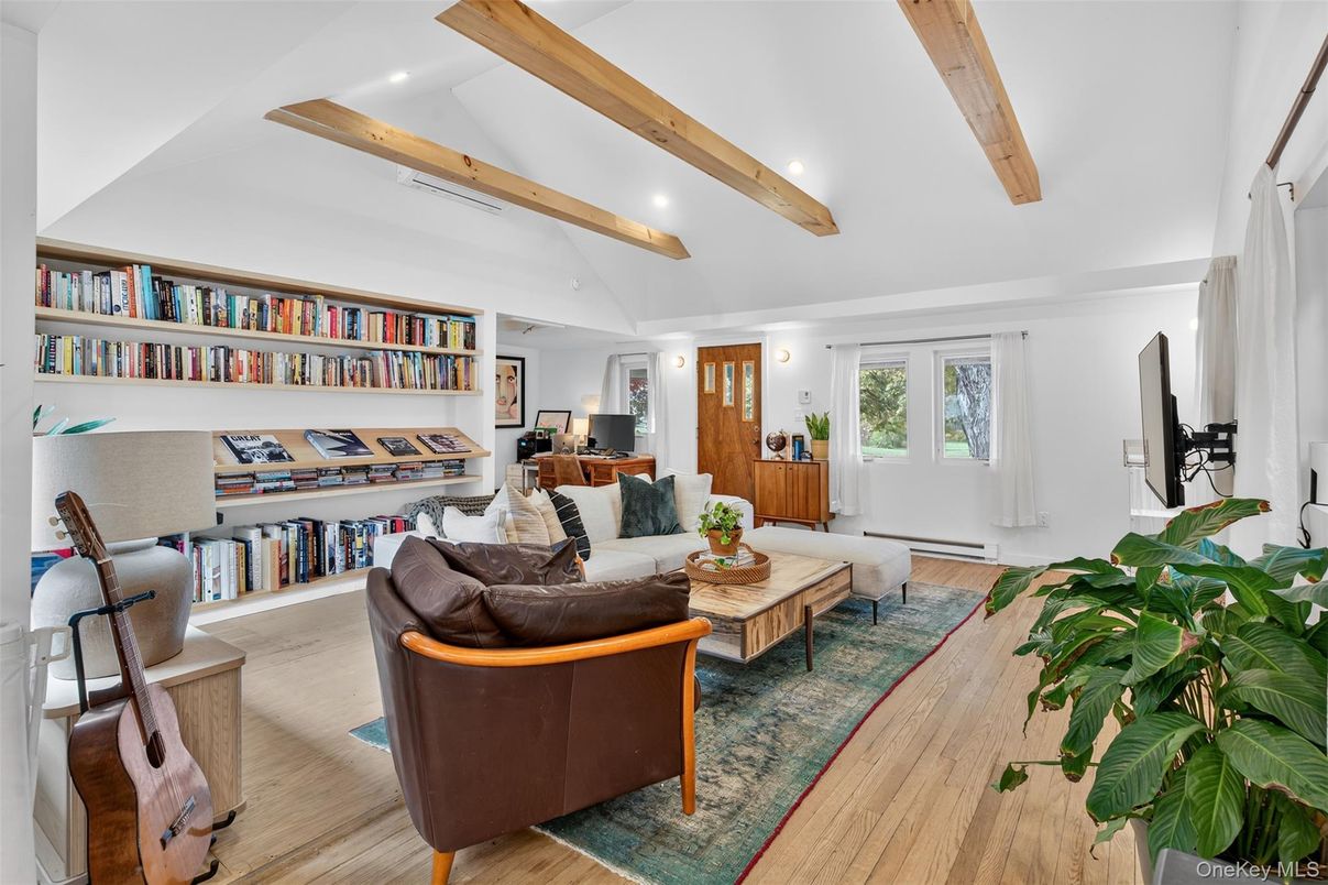 Interior, Living room, Recessed Lighting, Wooden Beams, Wood Texture Flooring
