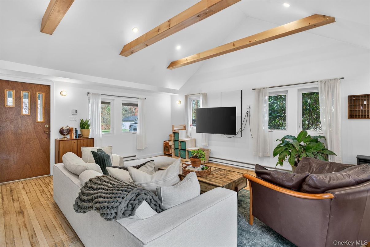 Interior, Living room, Recessed Lighting, Wooden Beams, Wood Texture Flooring