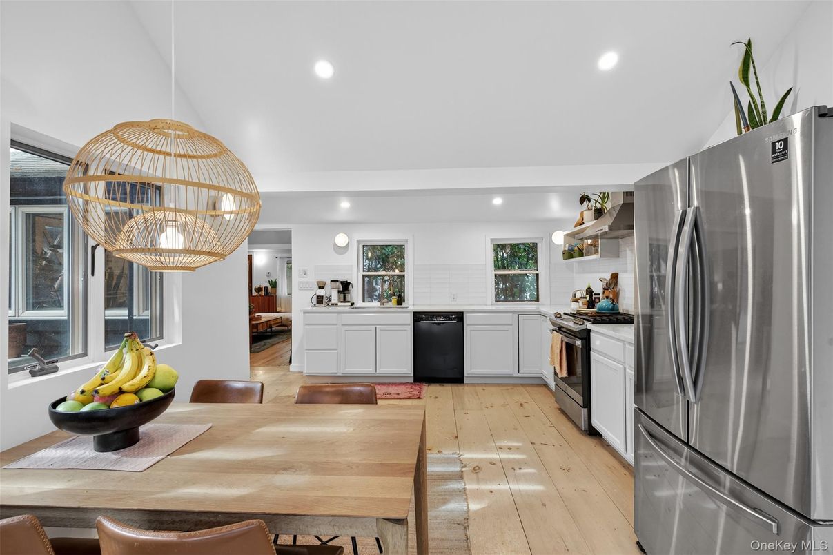 Chandelier, Dining room, Interior, Kitchen, Recessed Lighting, Wood Texture Flooring
