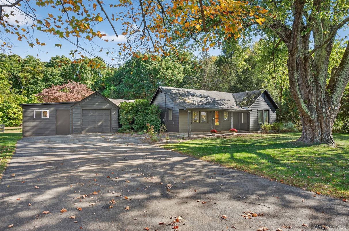 Detached Garage, Exterior, Facade, Cape Cod