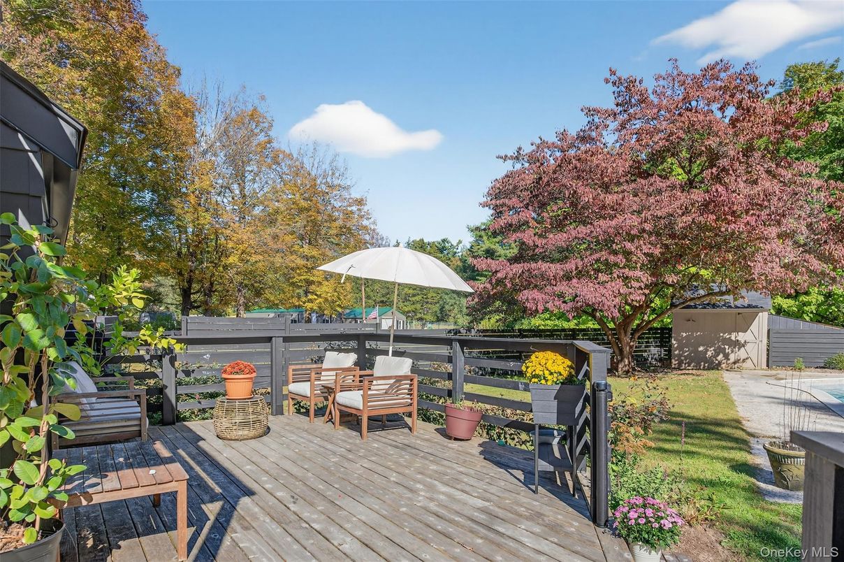 Backyard, Detached Garage, Exterior