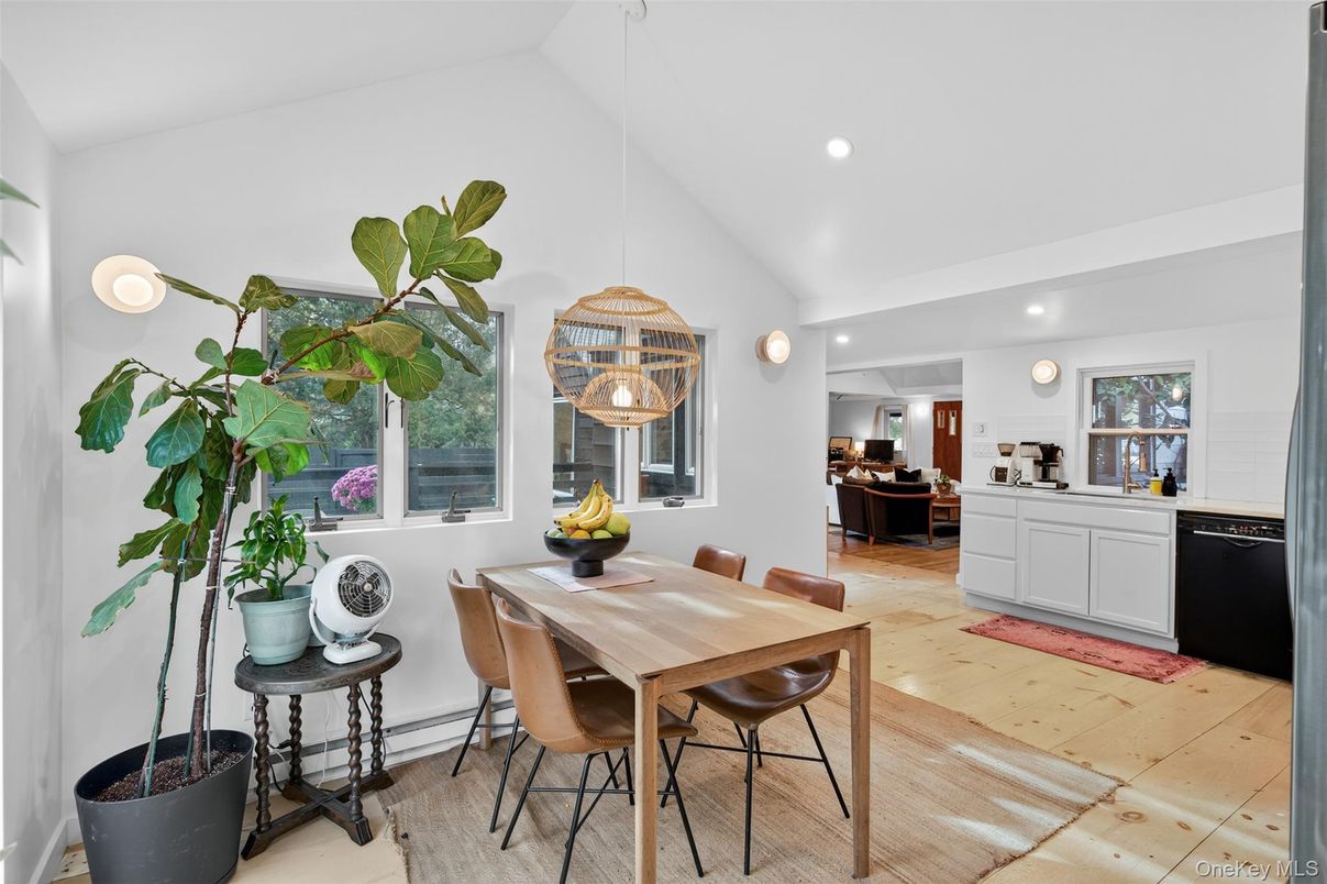 Dining room, Interior, Kitchen, Pendant Lights, Recessed Lighting, Wood Texture Flooring