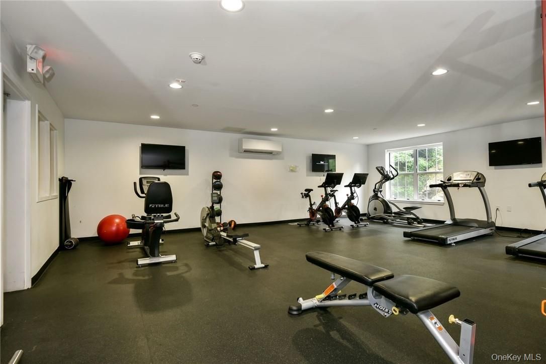 Fitness Equipment, Interior, Recessed Lighting