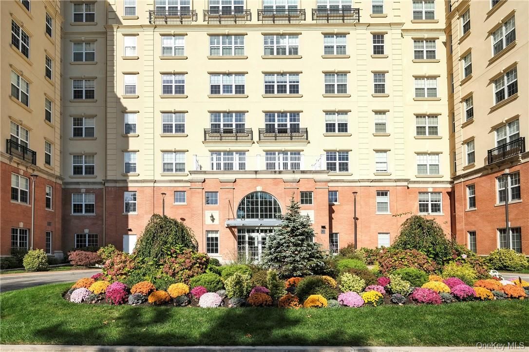 Exterior, Facade, Condo Building
