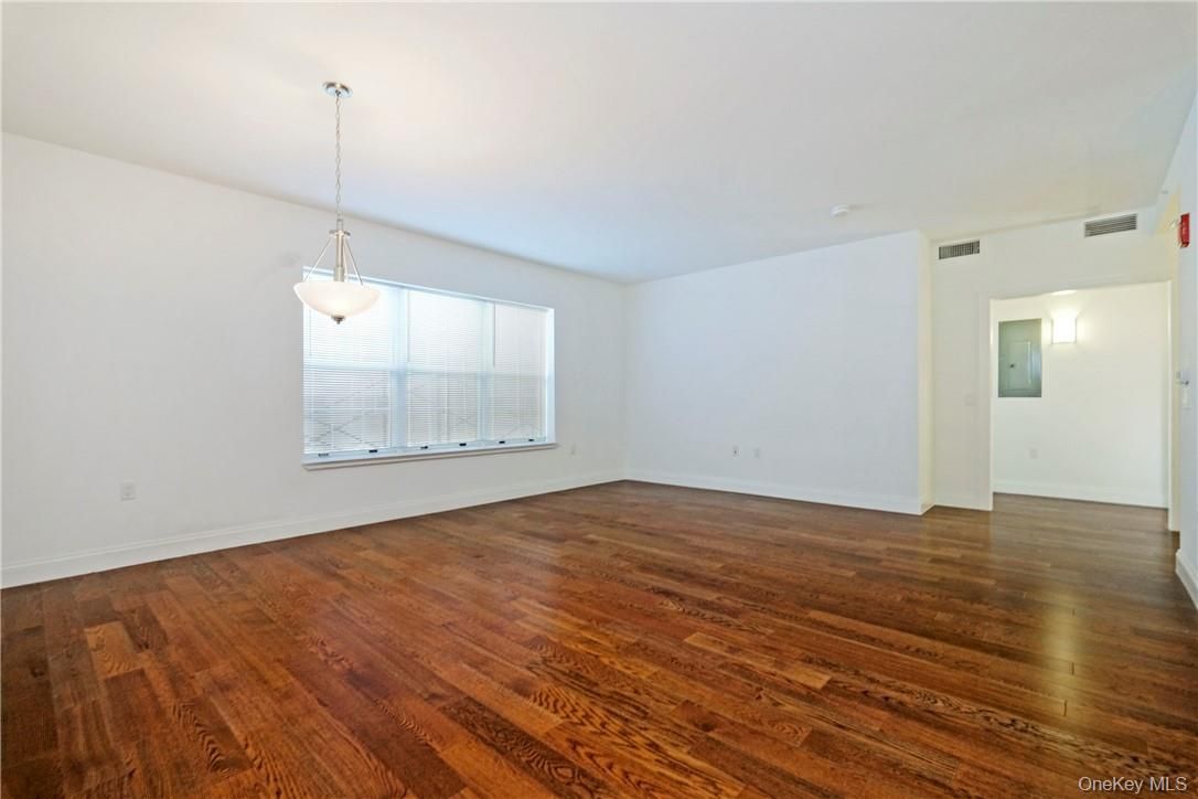 Empty room, Interior, Pendant Lights, Wood Texture Flooring