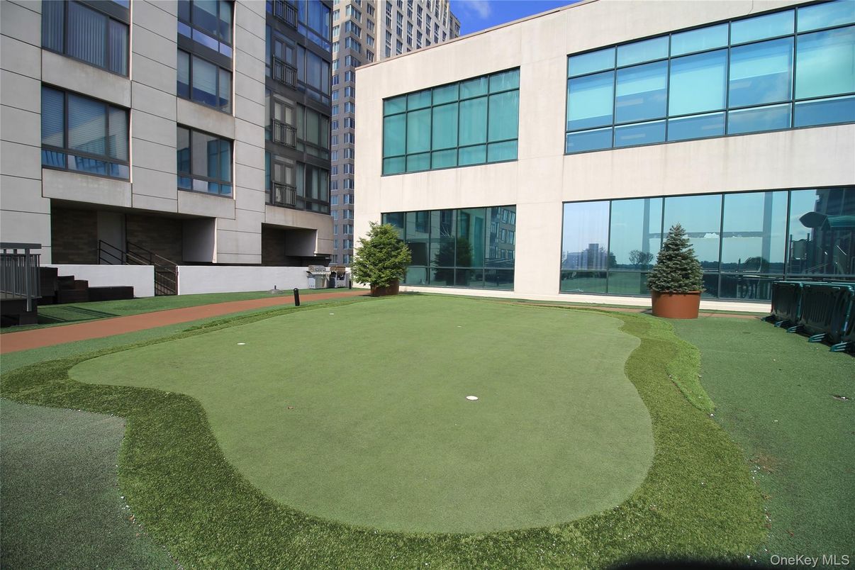 Backyard, Exterior, Facade, Modern