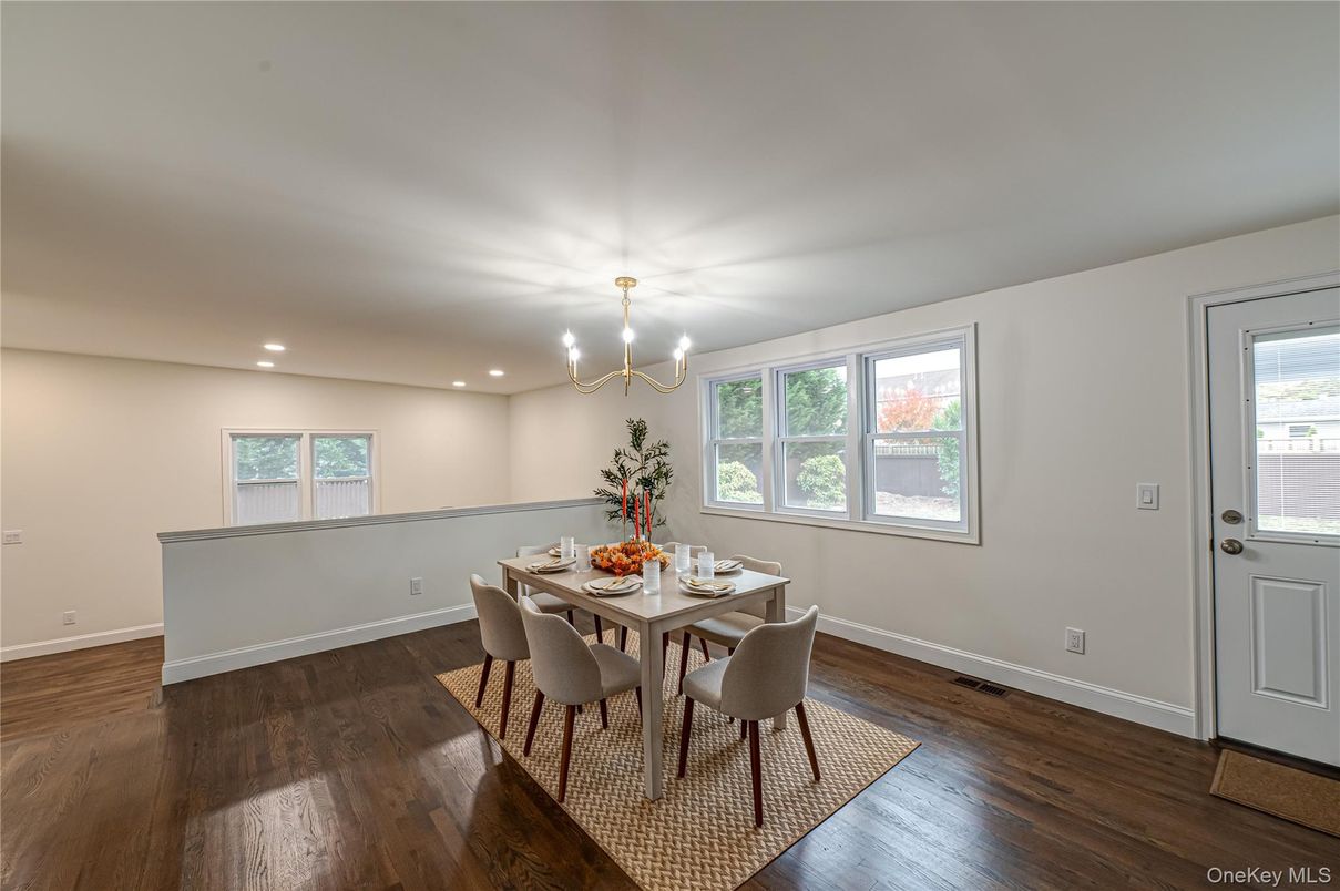 Chandelier, Dining room, Interior, Recessed Lighting, Wood Texture Flooring