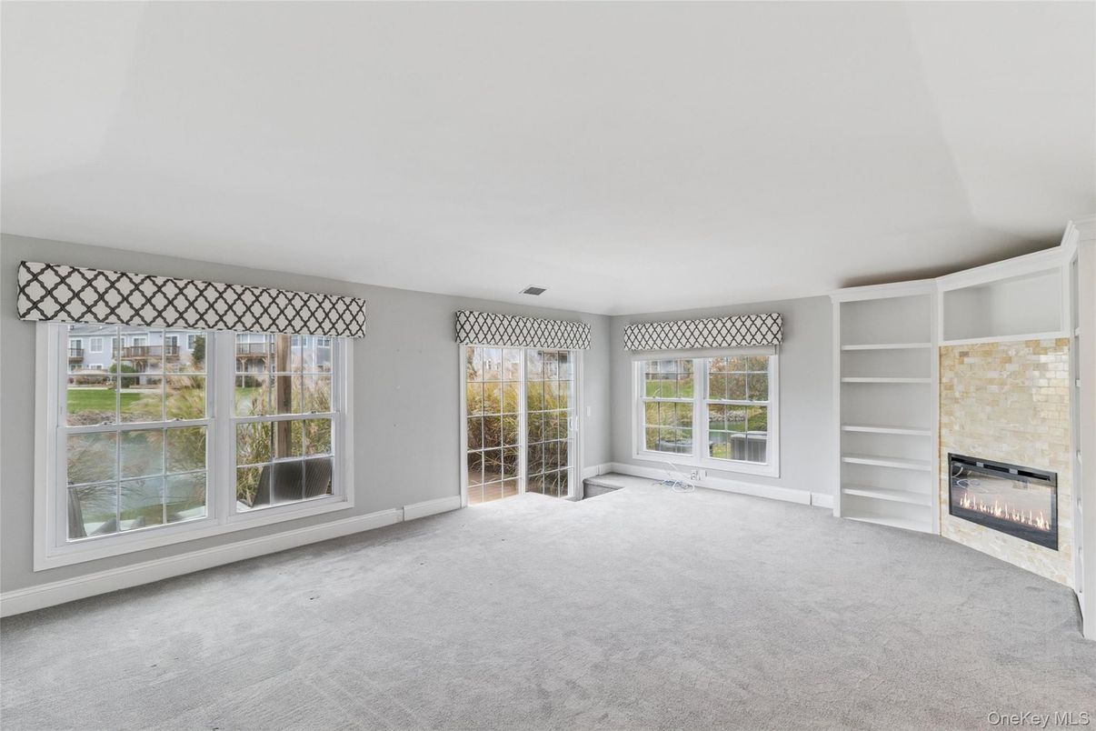 Empty room, Fireplace, Interior