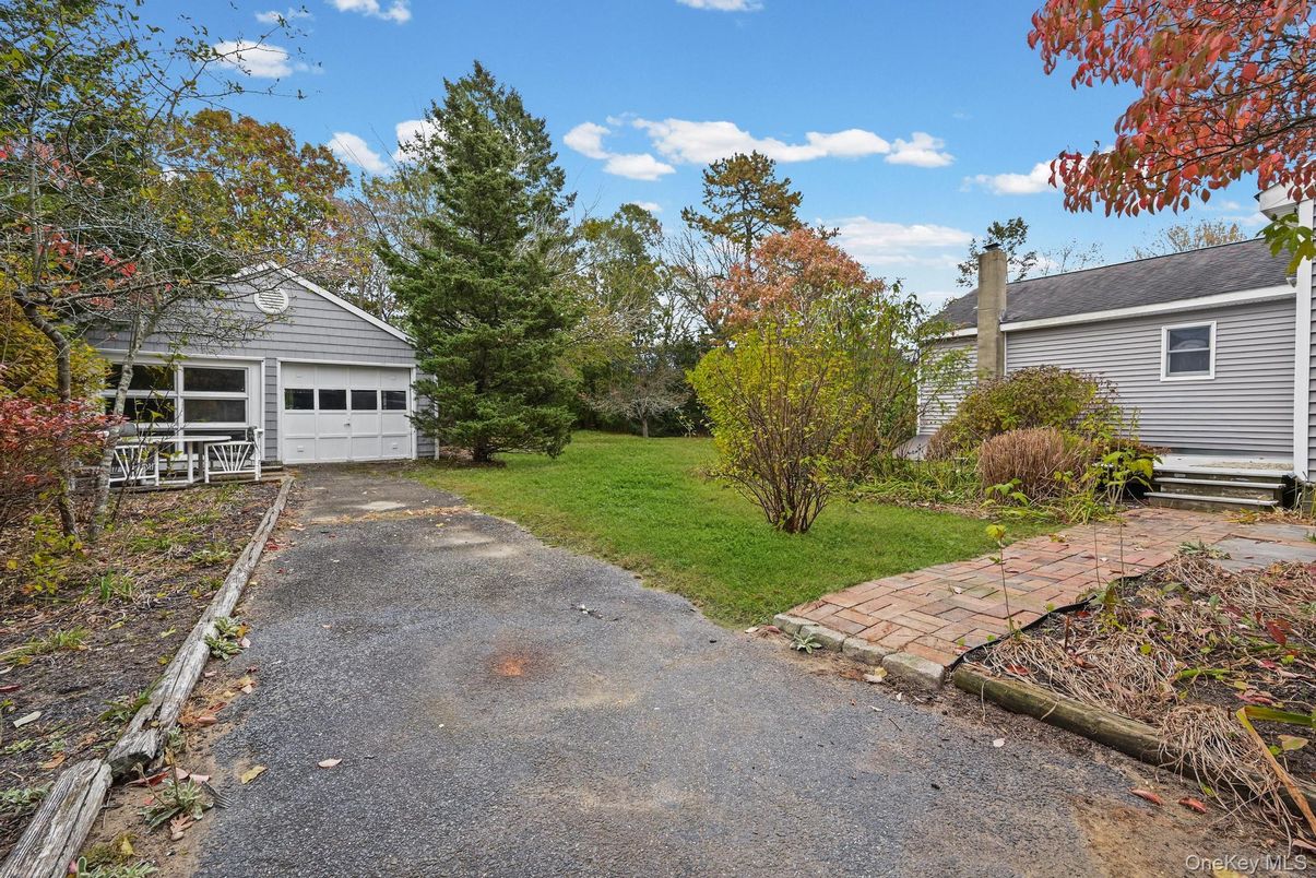 Backyard, Detached Garage, Exterior