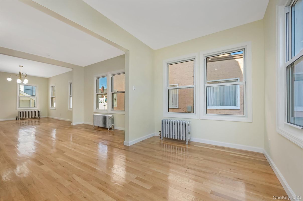 Empty room, Interior, Pendant Lights, Wood Texture Flooring