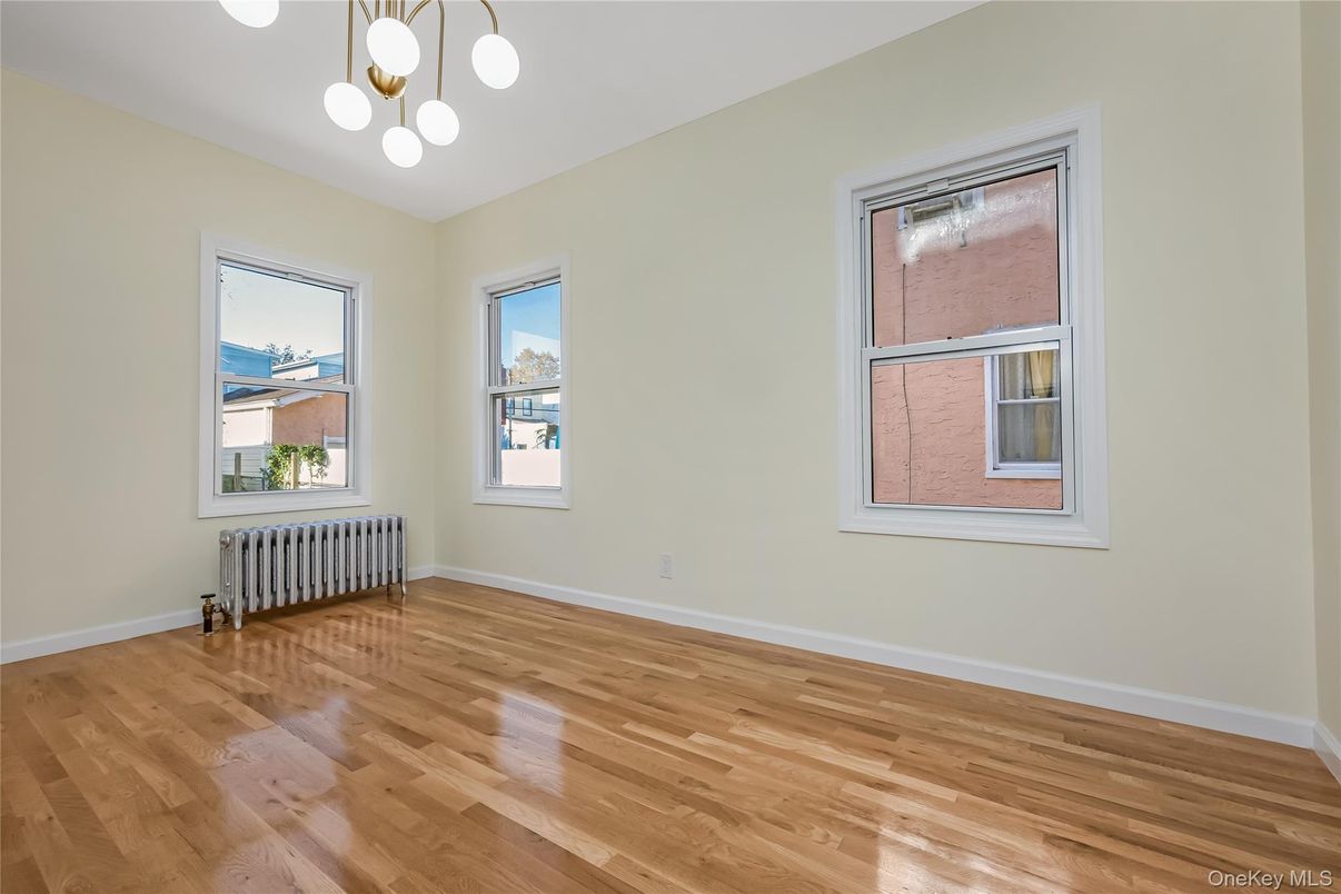 Empty room, Interior, Pendant Lights, Wood Texture Flooring
