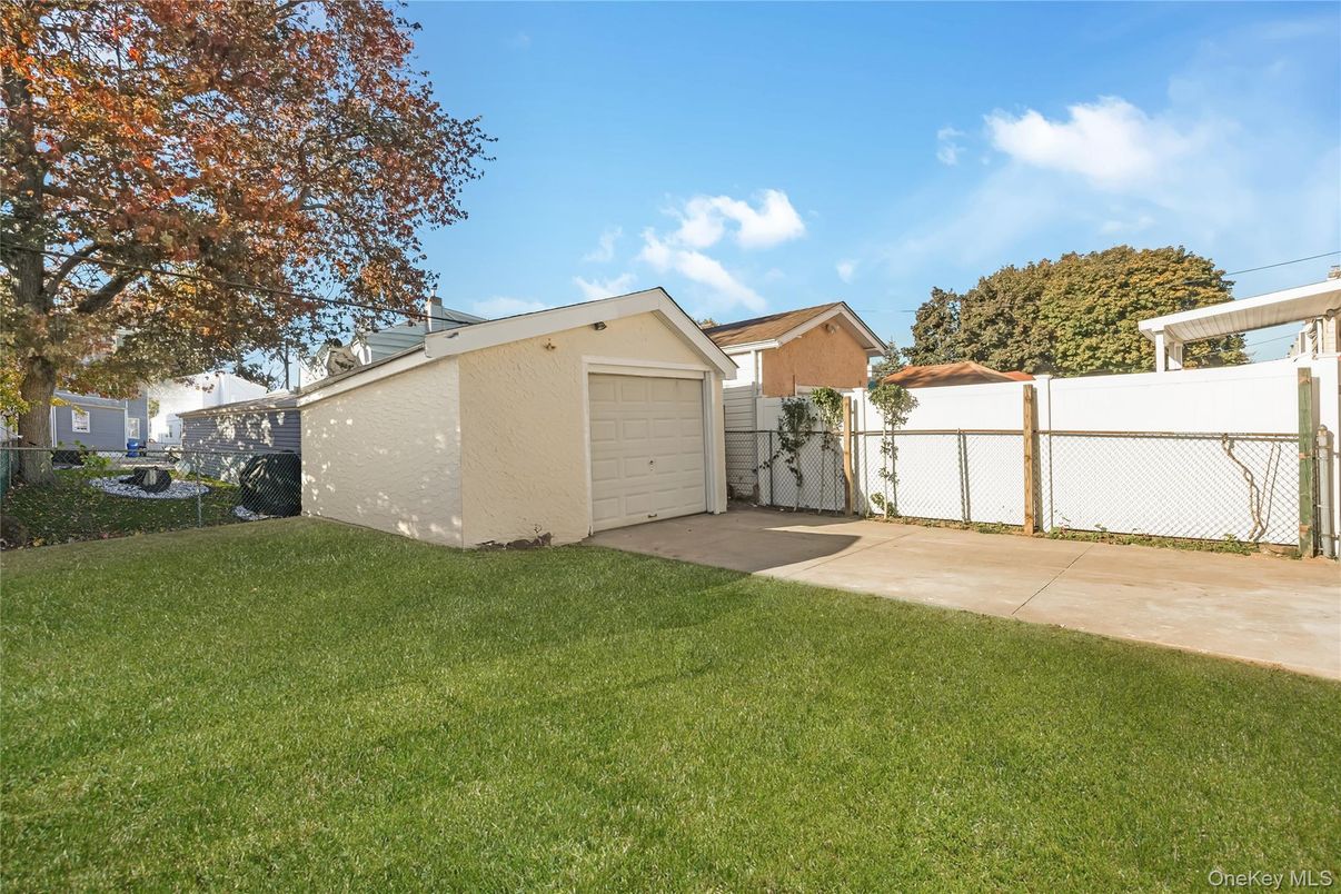 Backyard, Detached Garage, Exterior