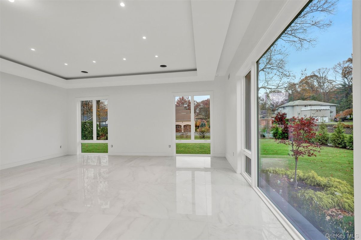 Empty room, Interior, Marble, Recessed Lighting