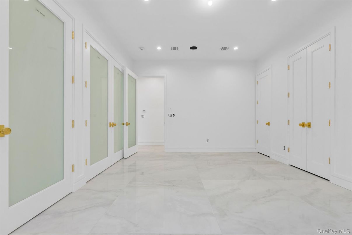 Empty room, Interior, Marble, Recessed Lighting