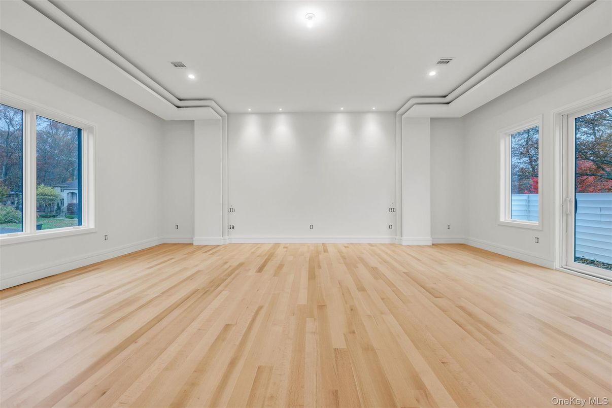 Empty room, Interior, Recessed Lighting, Wood Texture Flooring