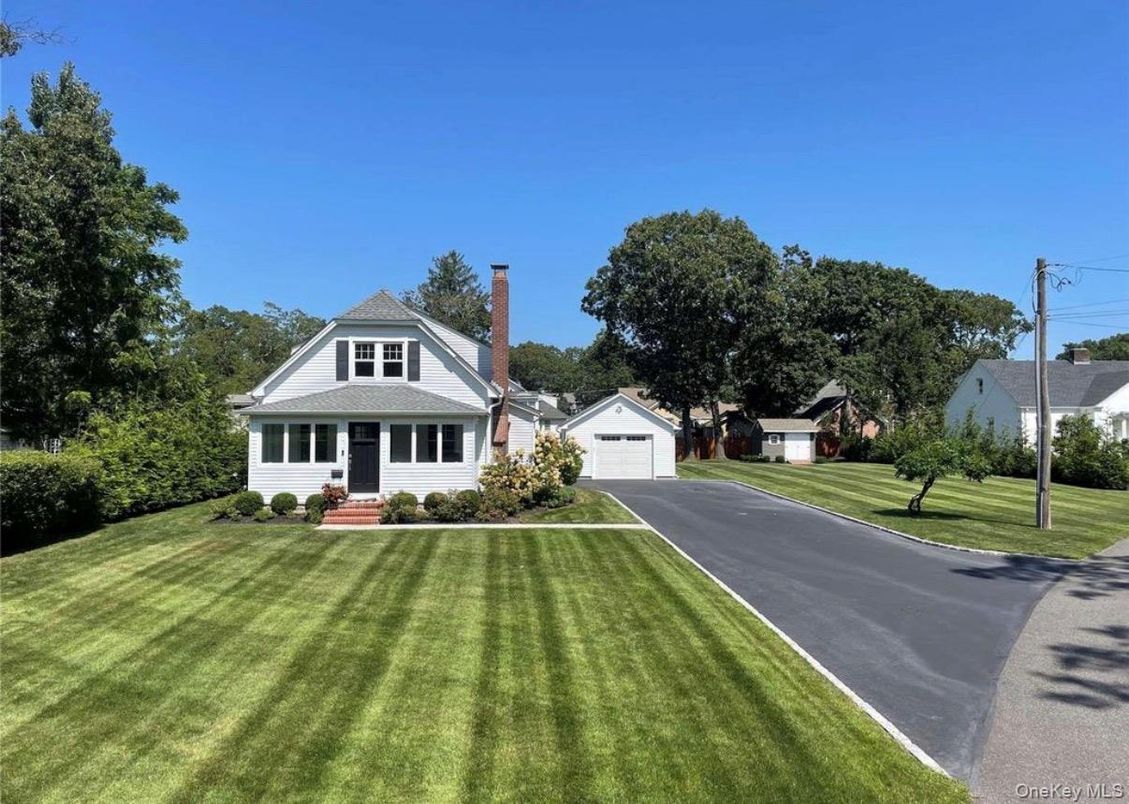 Backyard, Detached Garage, Exterior
