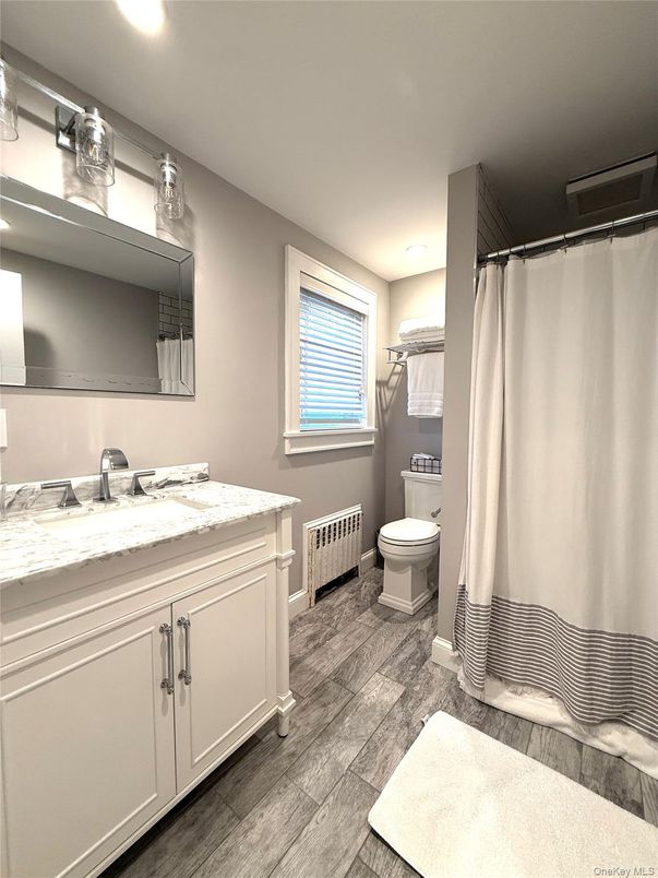 Bathroom, Interior, Recessed Lighting, Wood Texture Flooring