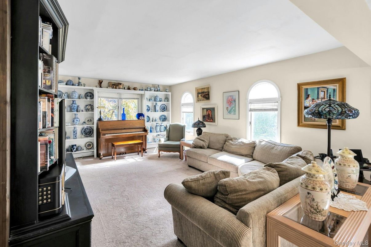 Interior, Living room, Piano