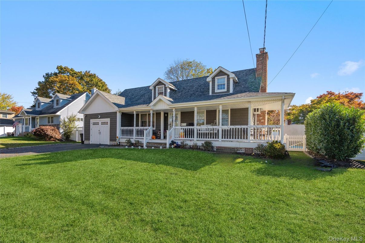 Attached, Backyard, Exterior, Facade, Cape Cod