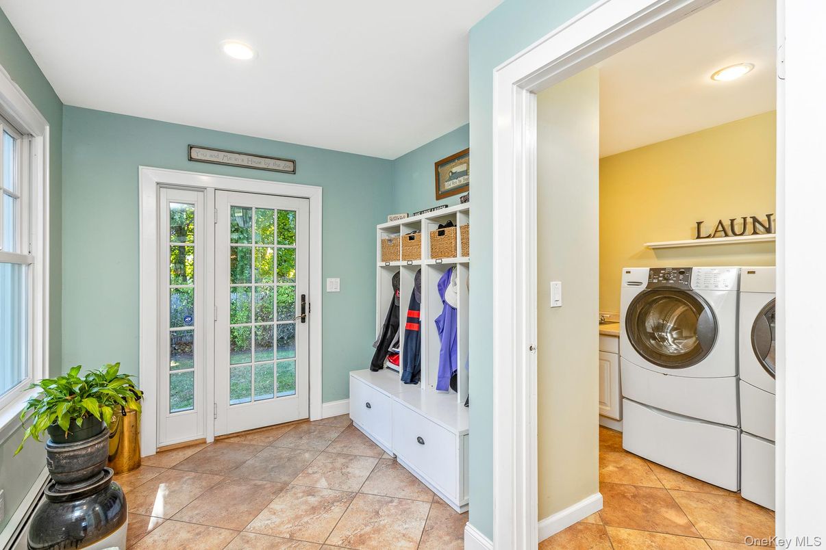 Interior, Recessed Lighting, Utility Closets, Washer