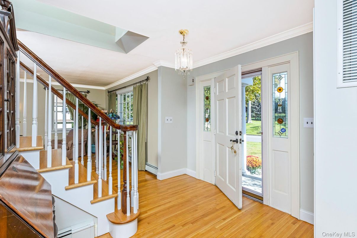 Chandelier, Interior, Wood Texture Flooring