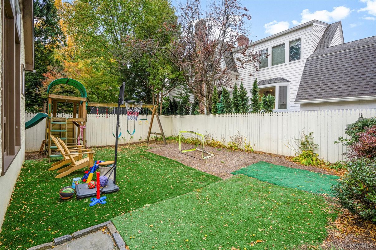 Backyard, Exterior, Playground