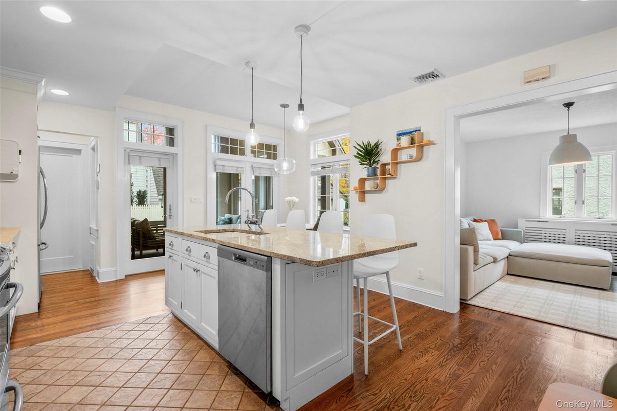 Dining room, Interior, Kitchen, Living room, Pendant Lights, Recessed Lighting, Wood Texture Flooring