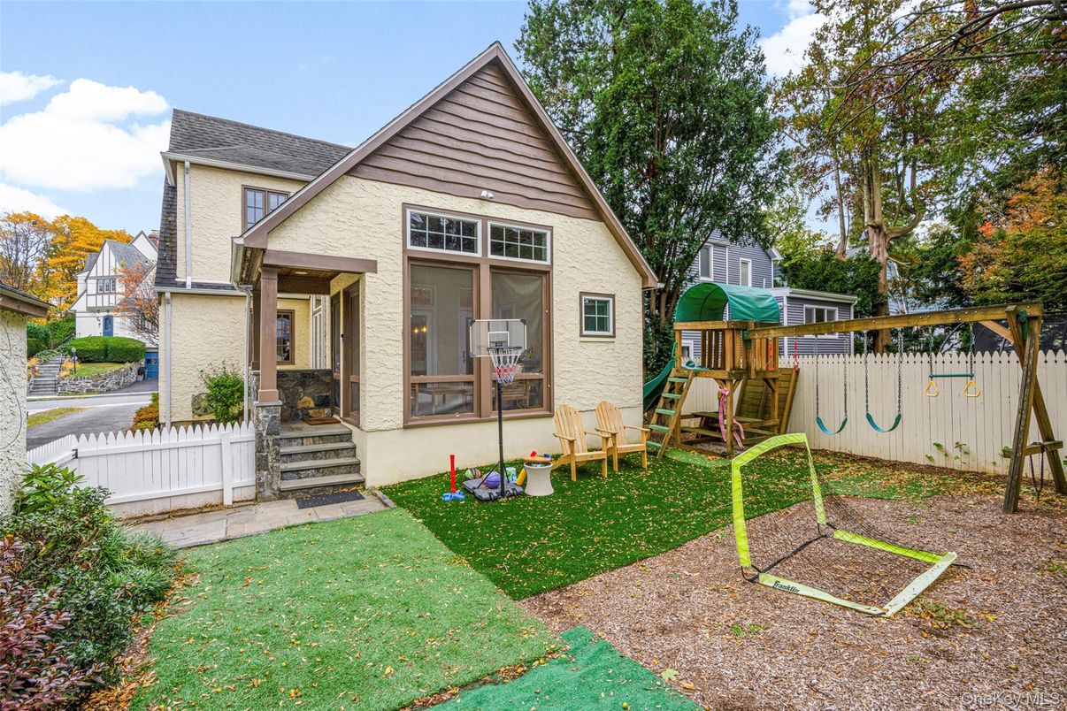 Backyard, Exterior, Playground