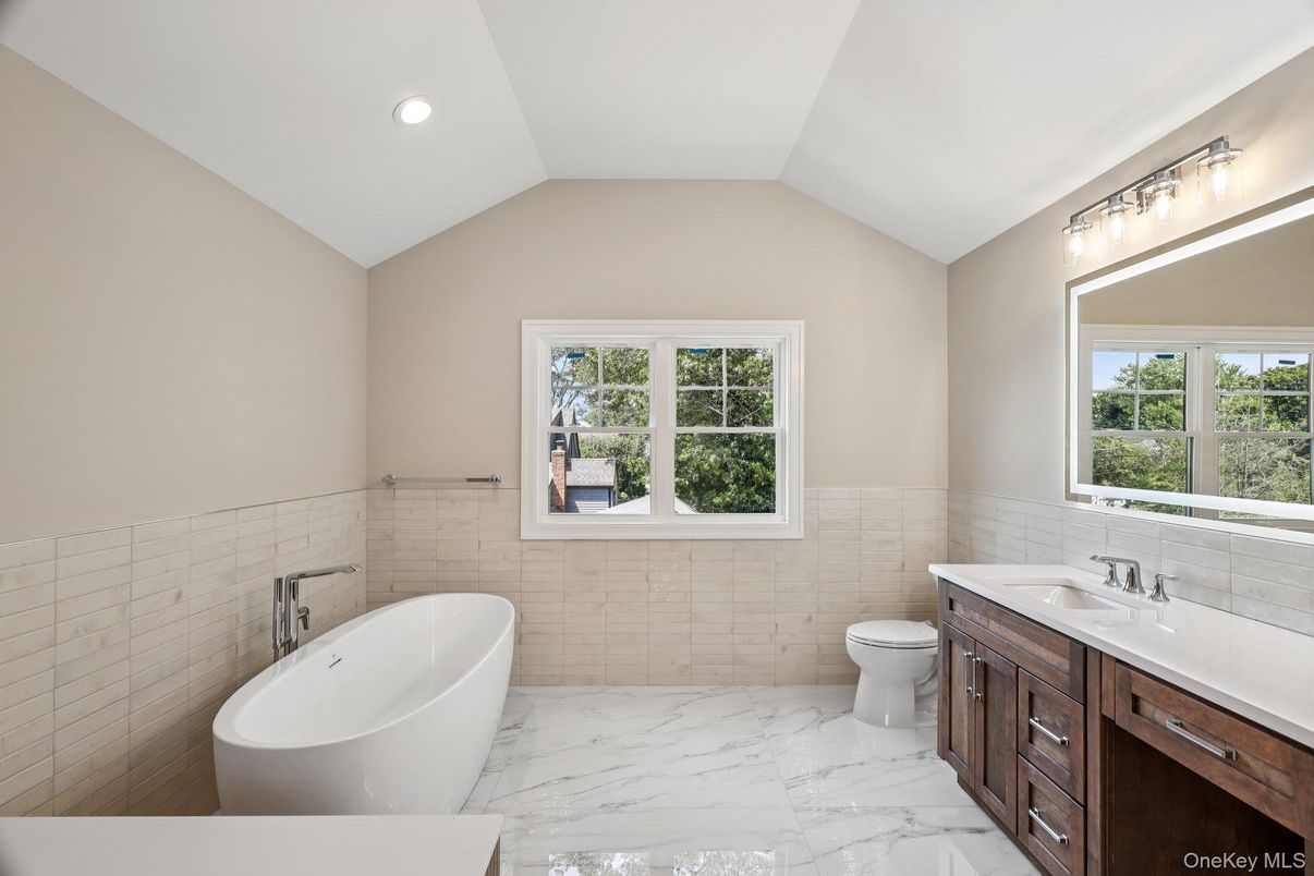 Bathroom, Free Standing Baths, Interior, Marble, Recessed Lighting