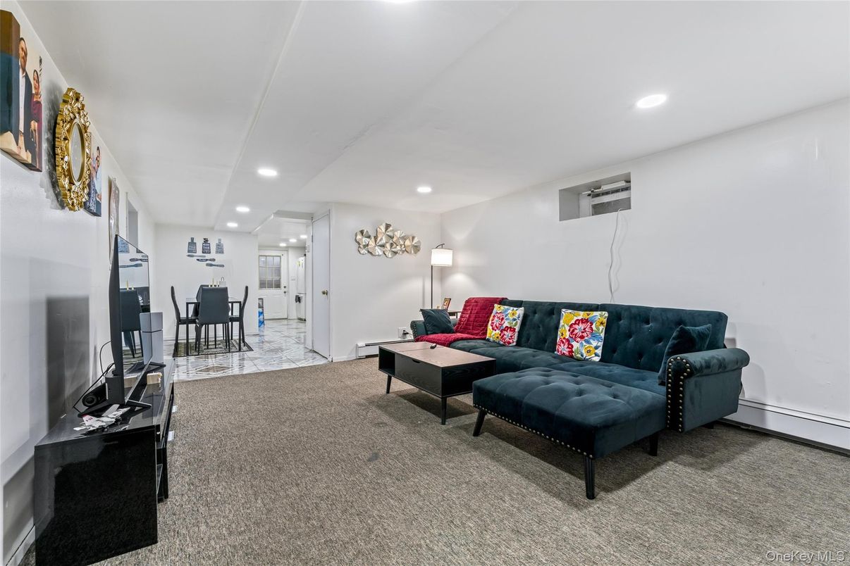 Dining room, Interior, Living room, Recessed Lighting