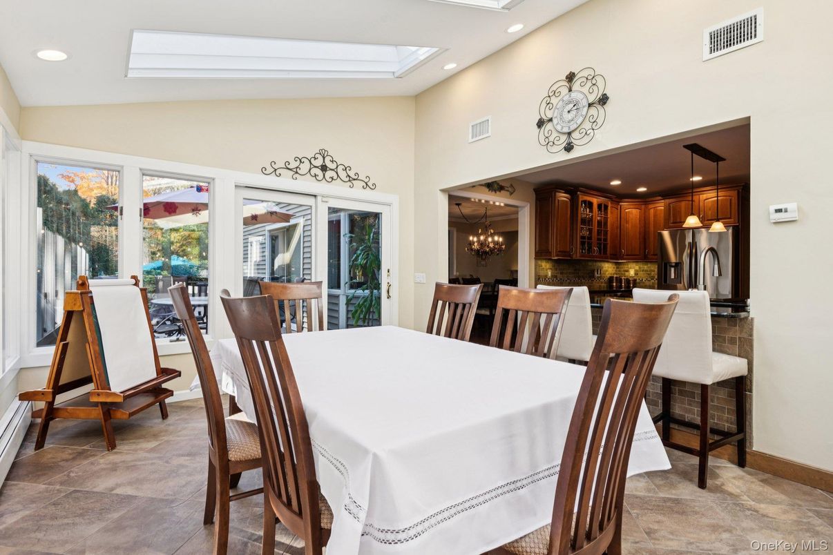 Dining room, Interior, Kitchen, Pendant Lights, Recessed Lighting
