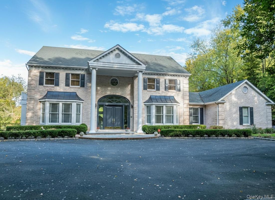 Exterior, Facade, Georgian